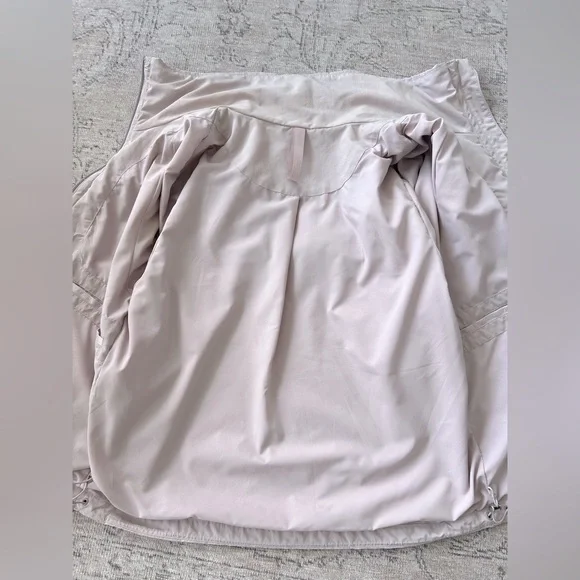Excellent Condition Lululemon Always Effortless Jacket - Picture 4 of 5